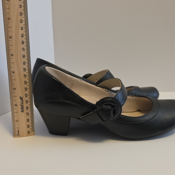Life Stride Black Heeled Mary Janes - Picture 5 of 9
